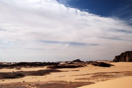 Stimmungsvoller Himmel über der Wüste